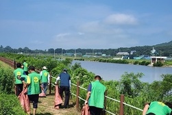 교동면 새마을남지도자, 해안가 및 나들길 주변 청소