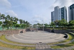 강화군, 공원이 무대로!… 야외무대 개방해 지역 예술인 버스킹 공연 지원