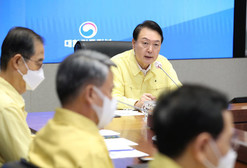 尹대통령, 긴급대책회의 주재… 홍수피해 상황 점검