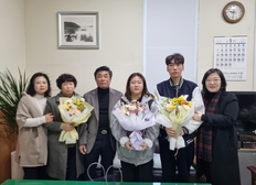 교동면 지역사회보장협의체, 대학 진학 입학 축하금 전달