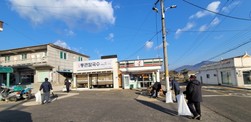 화도면 이장단, 마을 구석구석 쓰레기 수거