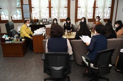 유천호 강화군수, 여성청소년의 보편 건강권 보장을 위한 간담회 개최