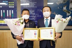 신득상 의장·김동신 의원, ‘지방의정봉사상’ 수상