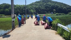 교동면 지역사회보장협의체,  해안가 청소로 환경보호 앞장