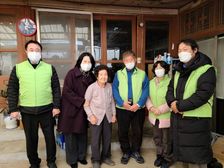 양도면지역사회보장협의체, 간편식 '즉석국' 76개 취약계층 전달