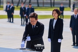 이 대통령 “5·18 정신, 헌법에 당당히 새겨야”… 옛 전남도청 복원 개관식 참석