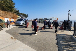 교동면 노인회, 해안가 주변 환경 정화 활동