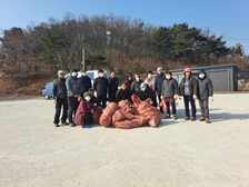 교동면 주민자치위원회,  새봄맞이 해안가 주변 정화활동 펼쳐