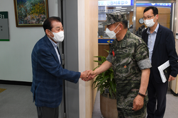  유천호 강화군수, 해병대 제2사단장 만나 상호협력 방안 논의