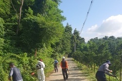 화도면 농촌지도자회,  나들길 7코스 매너미고개 제초작업 