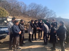 송해면 단체, 화재 피해 이웃에 성금 전달