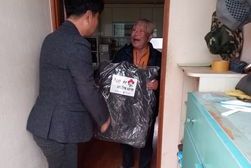 선원면, 방한 점퍼 전달로 훈훈한 겨울철나기 앞장서!