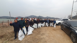 내가면 노인회 고려저수지 둘레길 환경정화 활동 실시