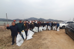 내가면 노인회 고려저수지 둘레길 환경정화 활동 실시