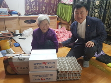  서도면, 독거노인에 설 명절‘행복’꾸러미 전달