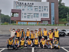 선원면 노인회, 지혜의숲 도서관 환경정화 활동 펼쳐