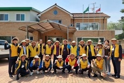 선원면 노인자원봉사단, 어버이날 맞이 환경정화 활동 