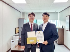 강화군의회 의회사무과 유승수 주무관, 인천강화경찰서장 감사장 수상